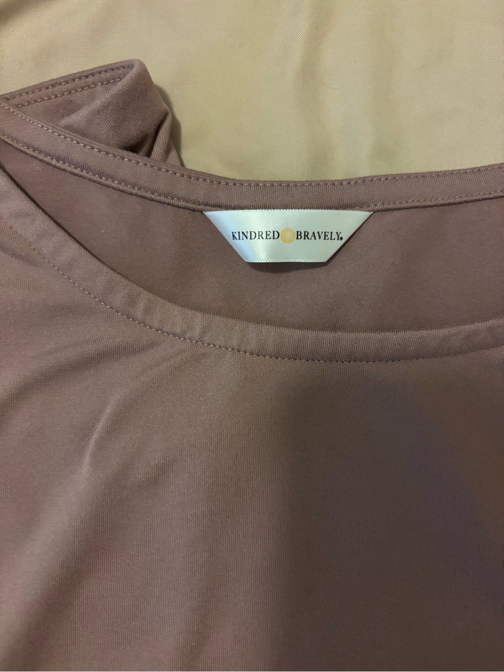 Kindred Bravely Nursing & Maternity Lounge set in light mauve - Picture 3 of 5